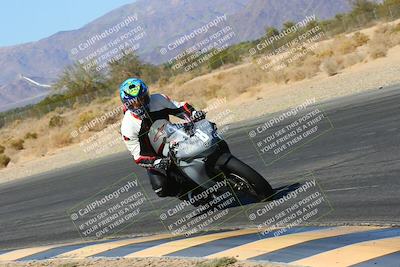 media/Feb-13-2022-SoCal Trackdays (Sun) [[c9210d39ca]]/Turn 7 Inside (1040am)/